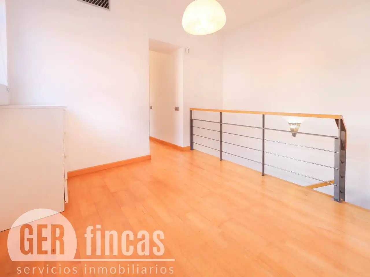 Schlafzimmer von Maisonette zum Verkauf in Terrassa mit Klimaanlage, Heizung und Parkett