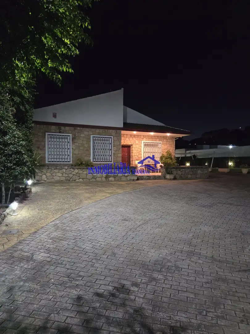 Exterior view of Houses for sale in Córdoba  with Swimming Pool