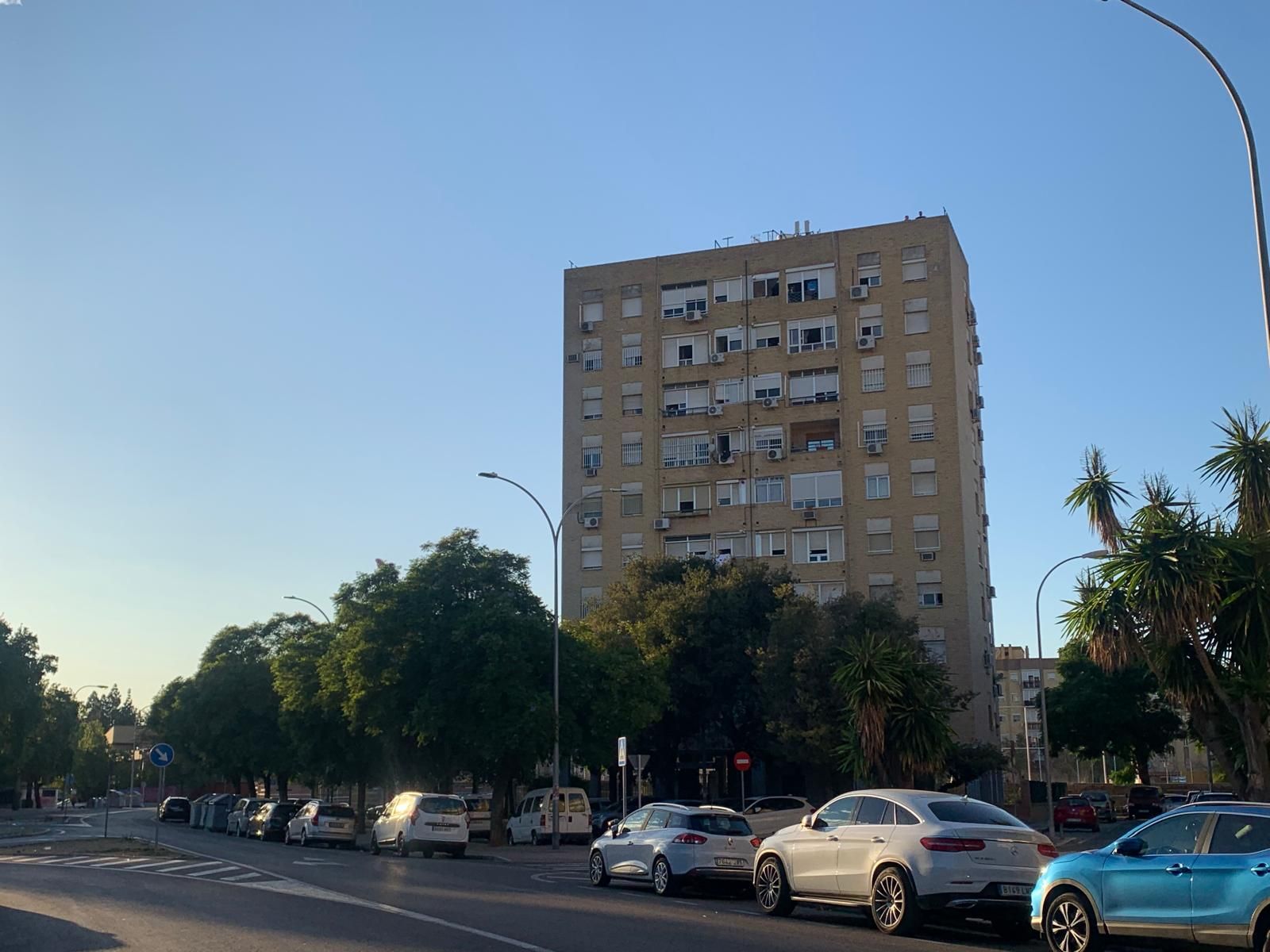 Exterior view of Flat for sale in  Sevilla Capital  with Alarm