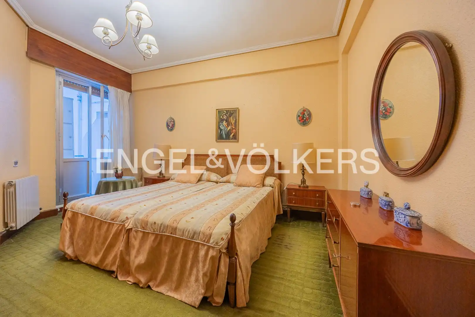 Schlafzimmer von Wohnung zum Verkauf in Bilbao  mit Heizung und Balkon