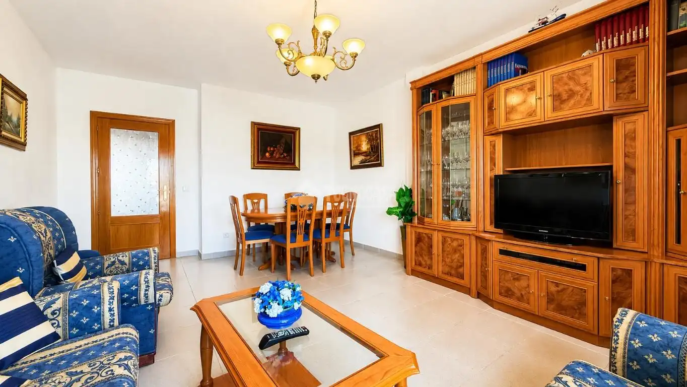 Sala d'estar de Pis en venda en Fuensalida amb Aire condicionat, Calefacció i Terrassa