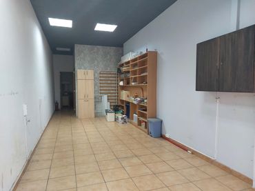 Locale commerciale in vendita a DEL BISBE PALAU
