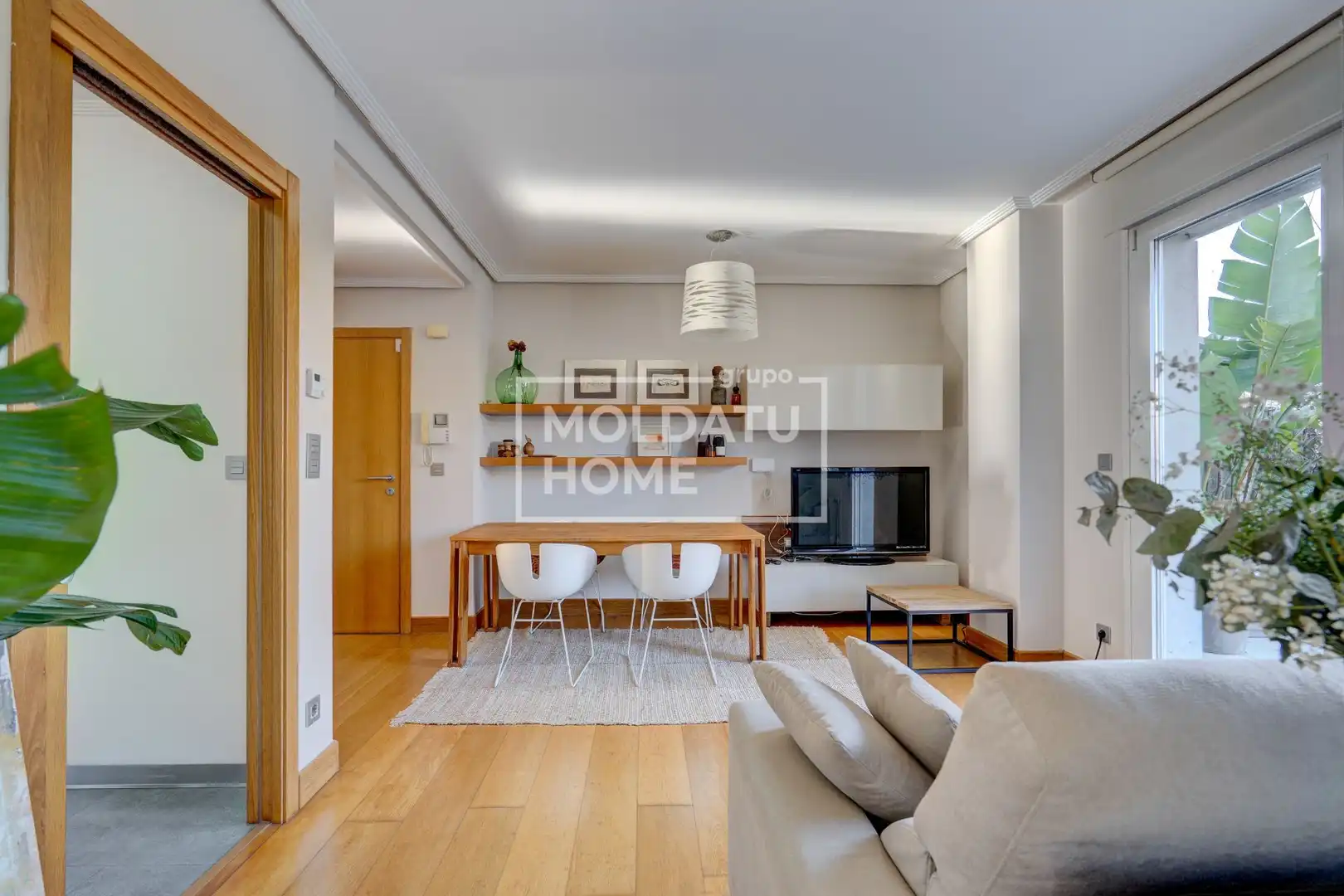 Sala d'estar de Dúplex en venda en Donostia - San Sebastián  amb Calefacció i Terrassa
