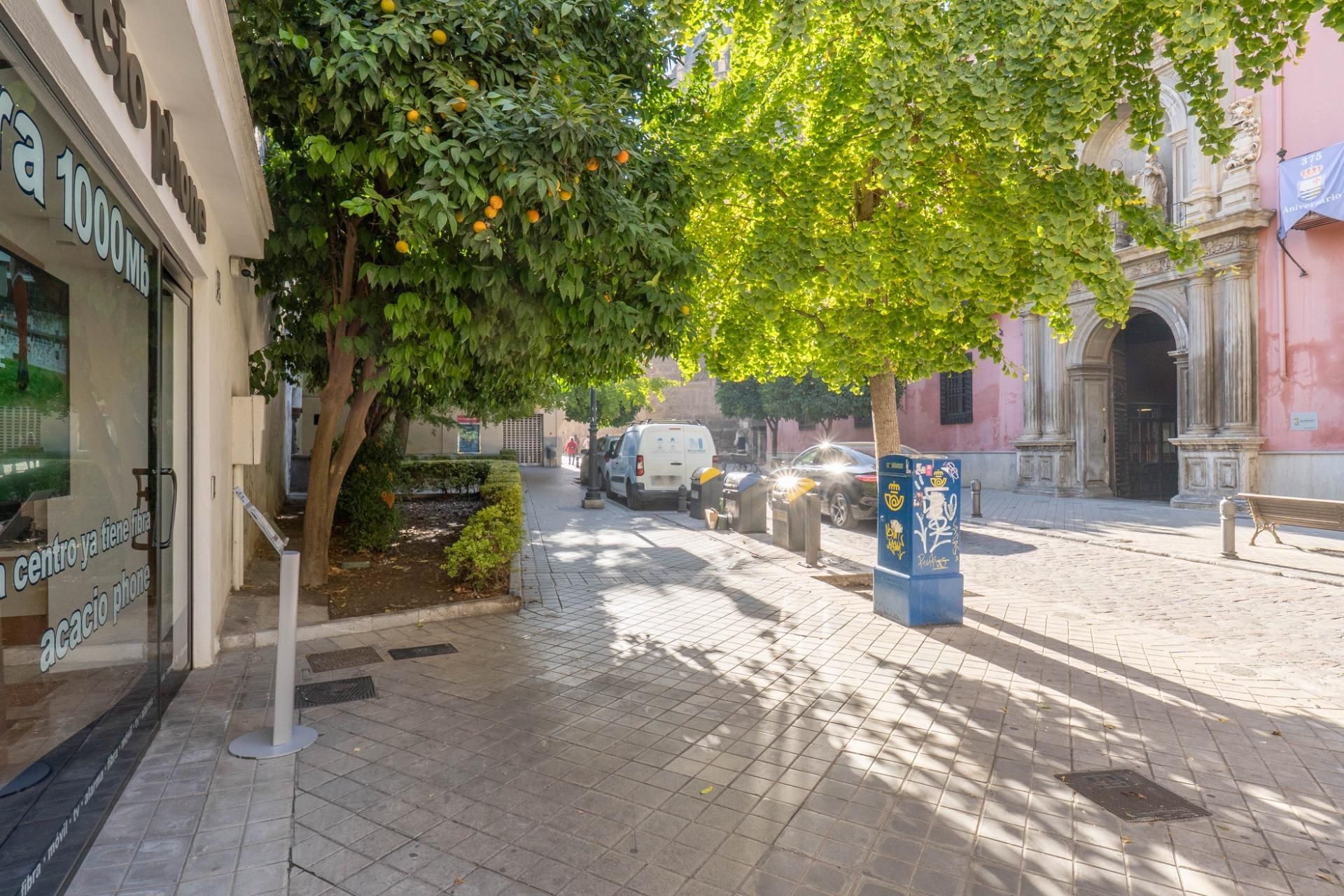 Vista exterior de Pis en venda en  Granada Capital amb Aire condicionat i Calefacció