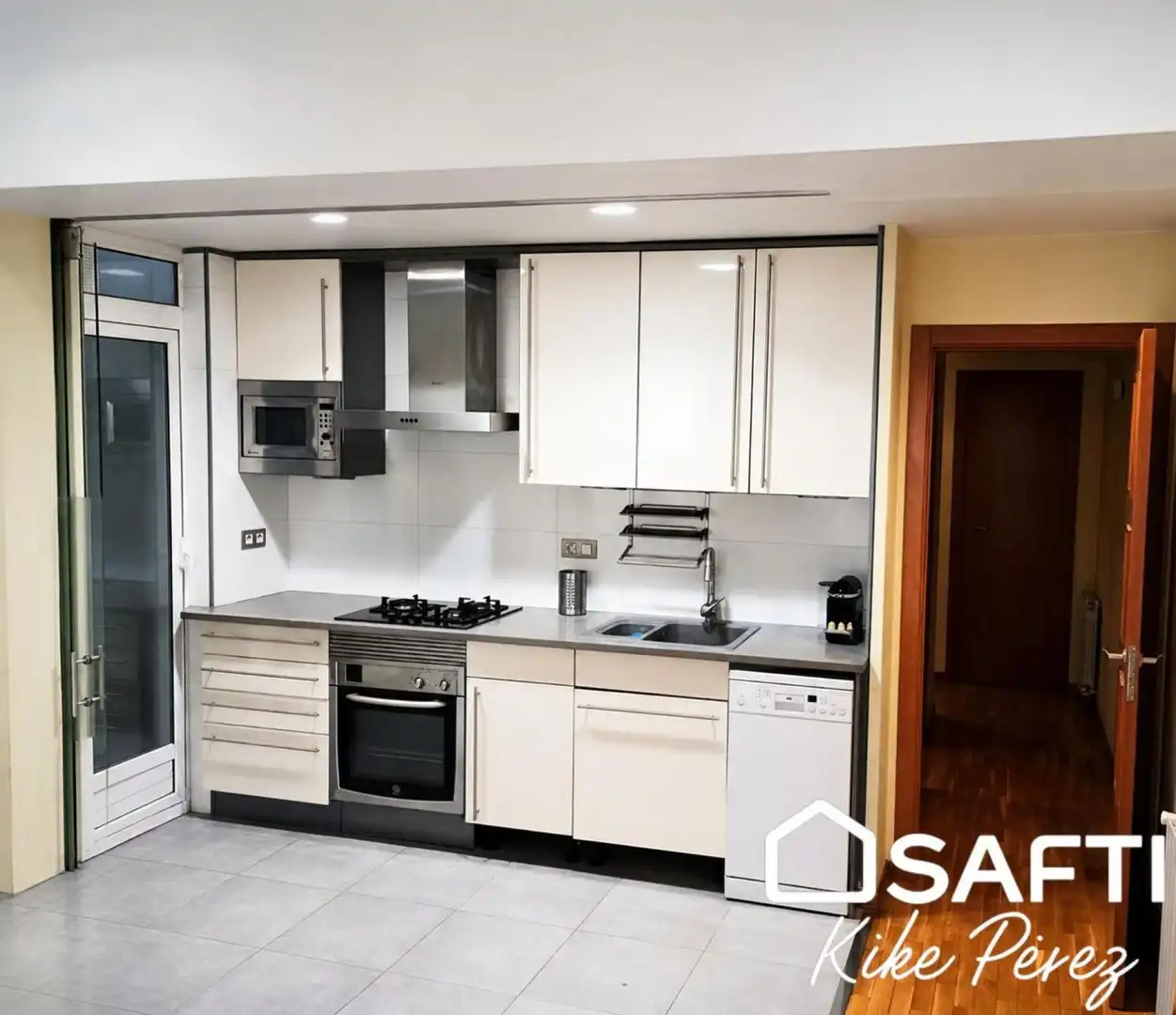 Cocina de Piso en venta en Nou Barris