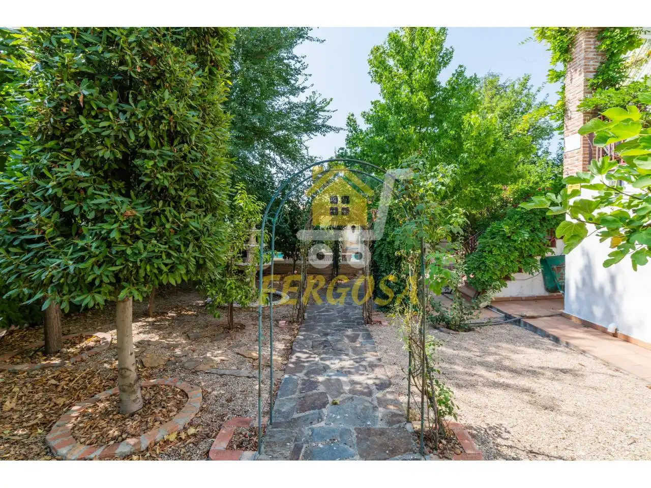 Jardí de Casa o xalet en venda en Cobisa amb Calefacció, Jardí privat i Terrassa