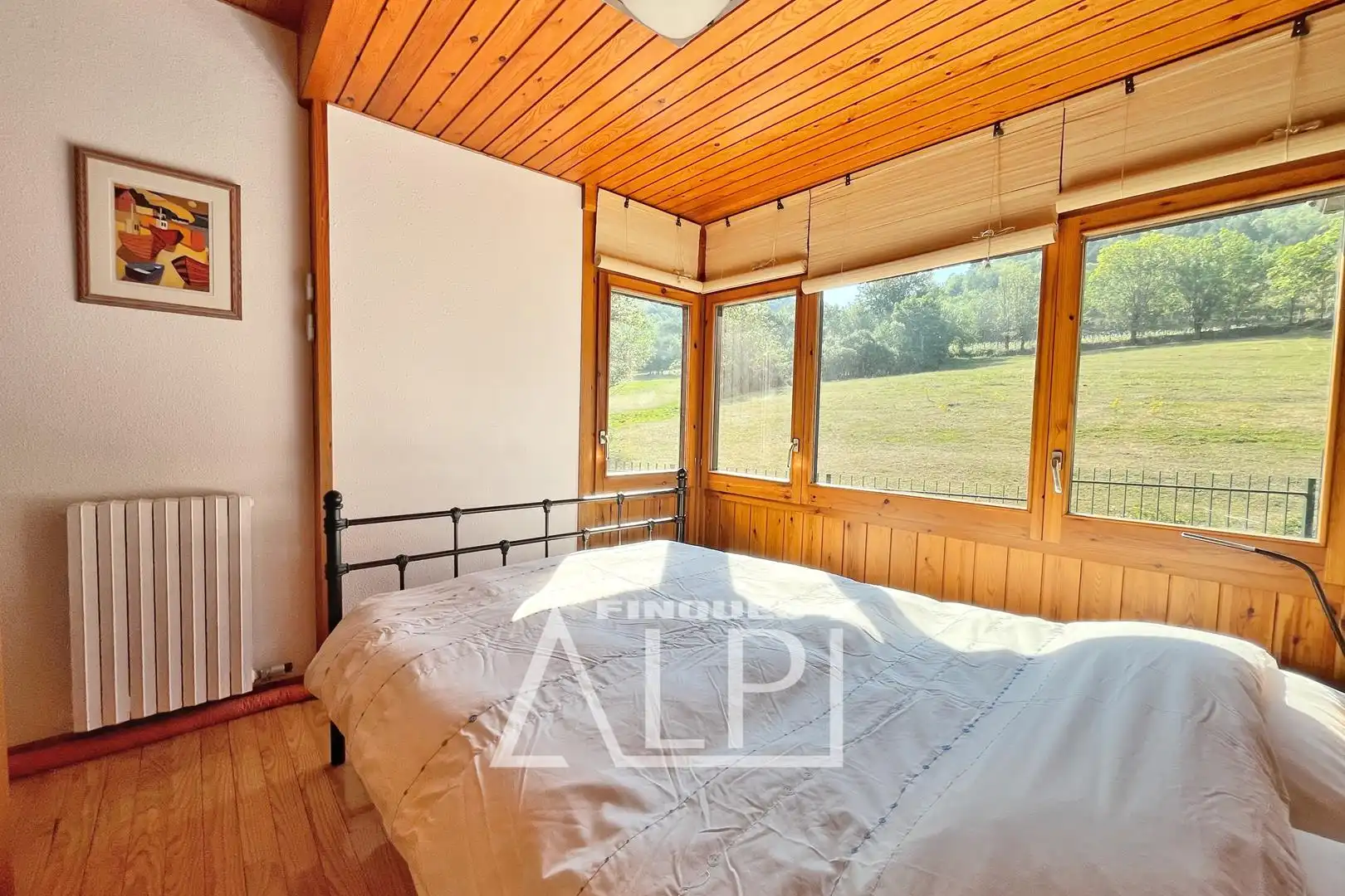Dormitori de Casa adosada en venda en Fontanals de Cerdanya amb Calefacció, Parquet i Moblat