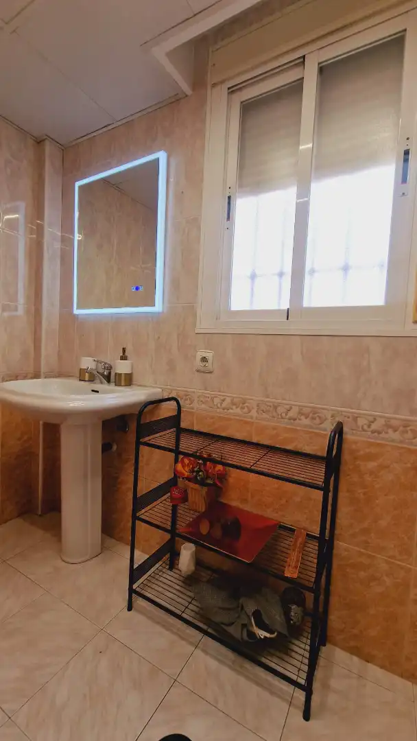 Bathroom of Flat for sale in Córdoba  with Air Conditioner, Heating and Furnished