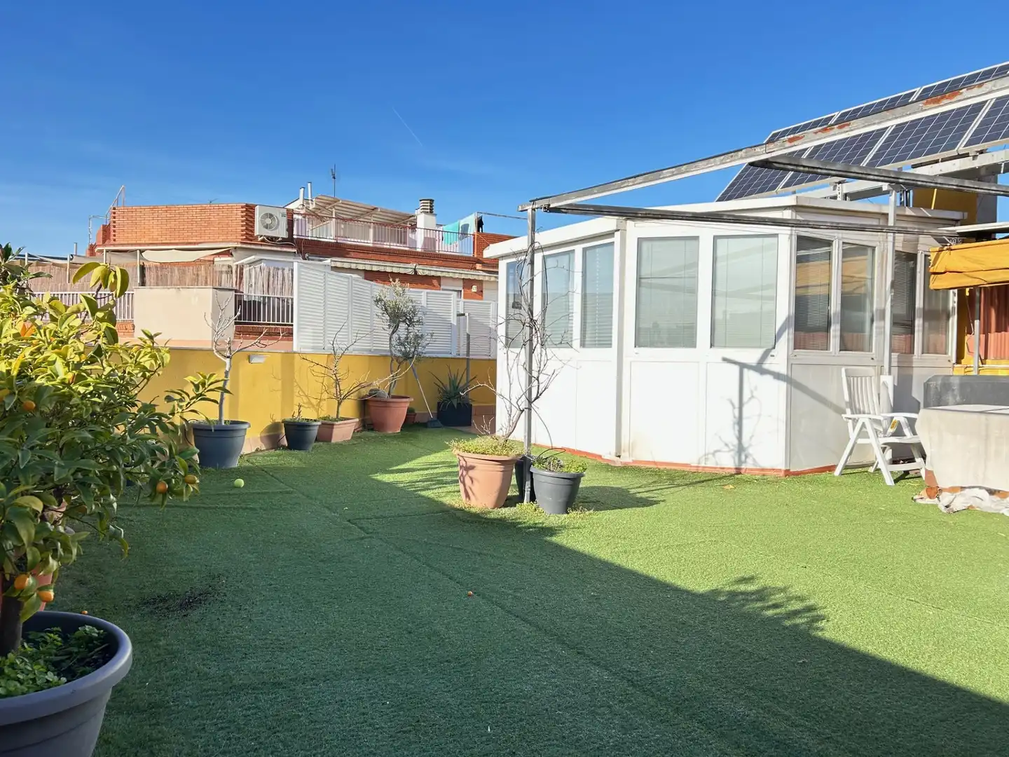 Terrasse von Maisonette zum Verkauf in Sant Boi de Llobregat mit Klimaanlage, Heizung und Parkett