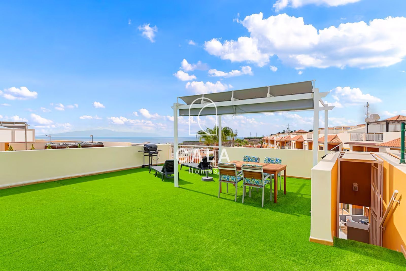 Terraza de Ático en venta en Adeje con Terraza, Piscina y Amueblado