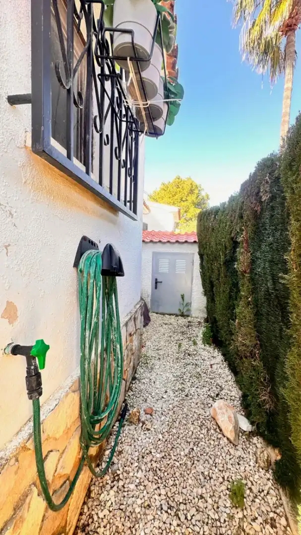 Detached homes for sale in El Montgó