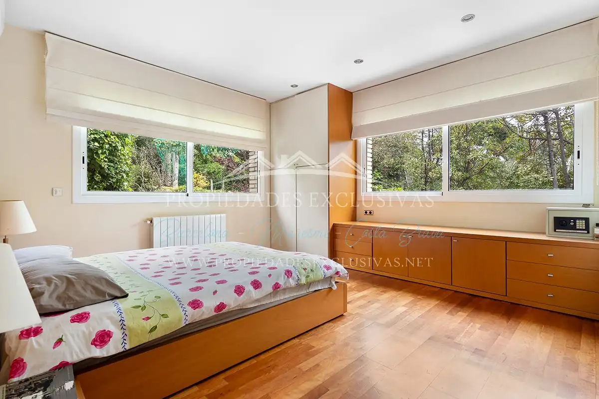 Schlafzimmer von Haus oder Chalet zum Verkauf in Alella mit Klimaanlage, Heizung und Privatgarten