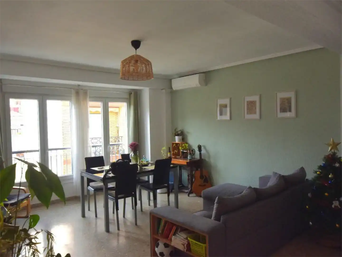 Living room of Flat for rent in Mislata  with Air Conditioner and Furnished
