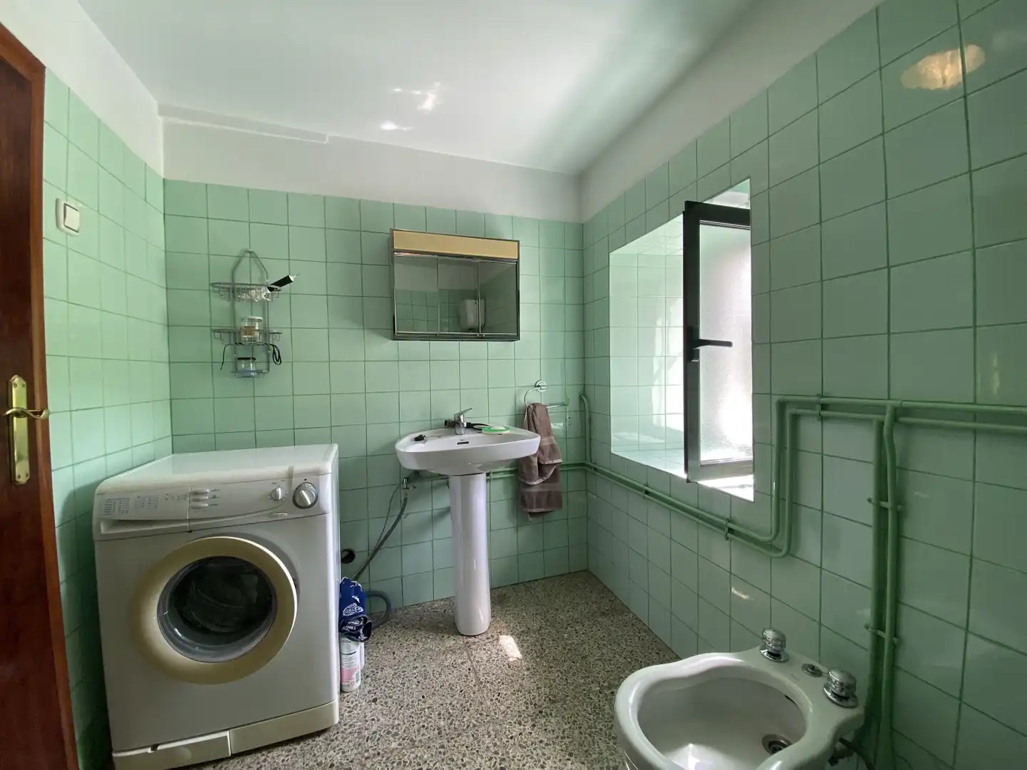 Baño de Casa adosada en venta en Torrelavega  con Jardín privado