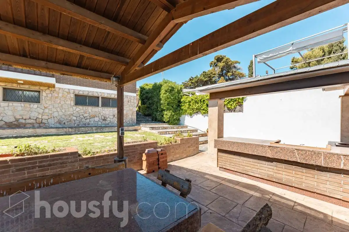 Casa amb piscina en venda a Avinguda de la Llum ., imagen 50