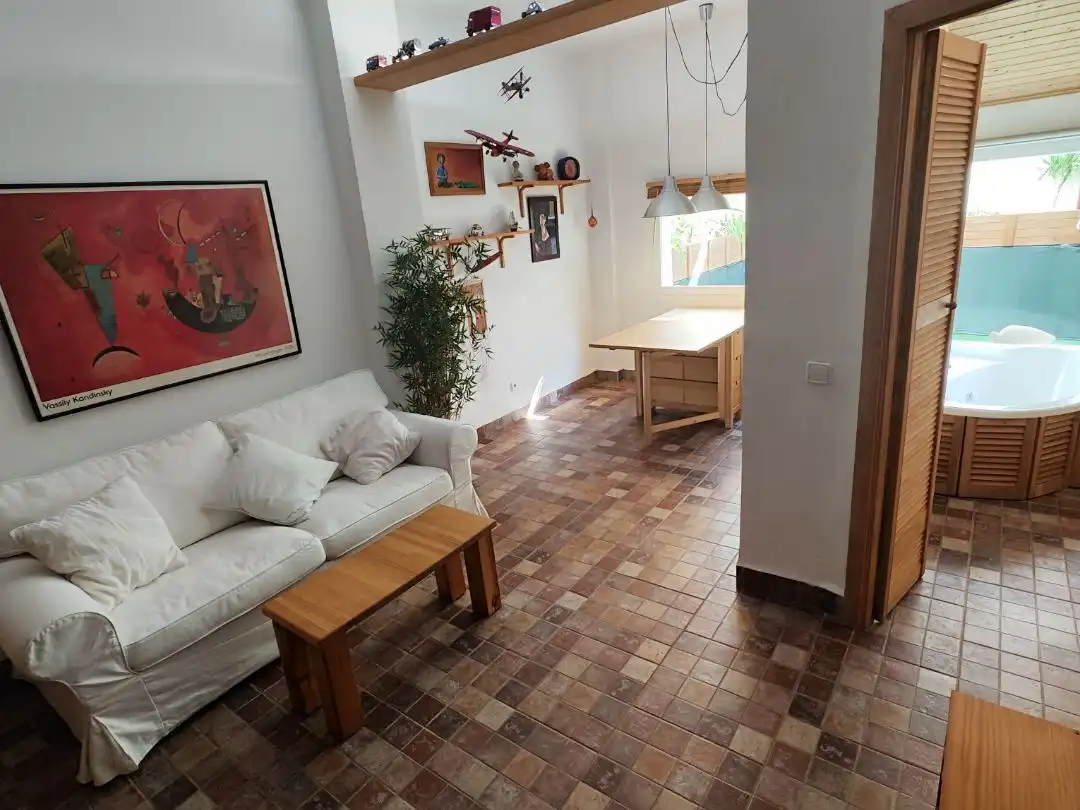 Sala d'estar de Casa o xalet en venda en Dos Hermanas amb Aire condicionat, Terrassa i Balcó