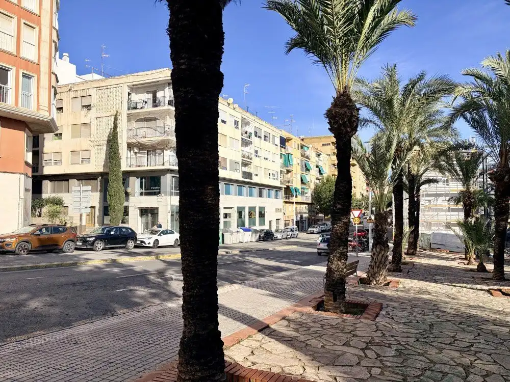 Vista exterior de Apartament en venda en Elche / Elx amb Traster i Moblat