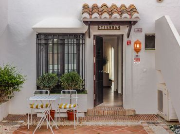 Mini appartamento con piscina in affitto a Río Real - Los Monteros
