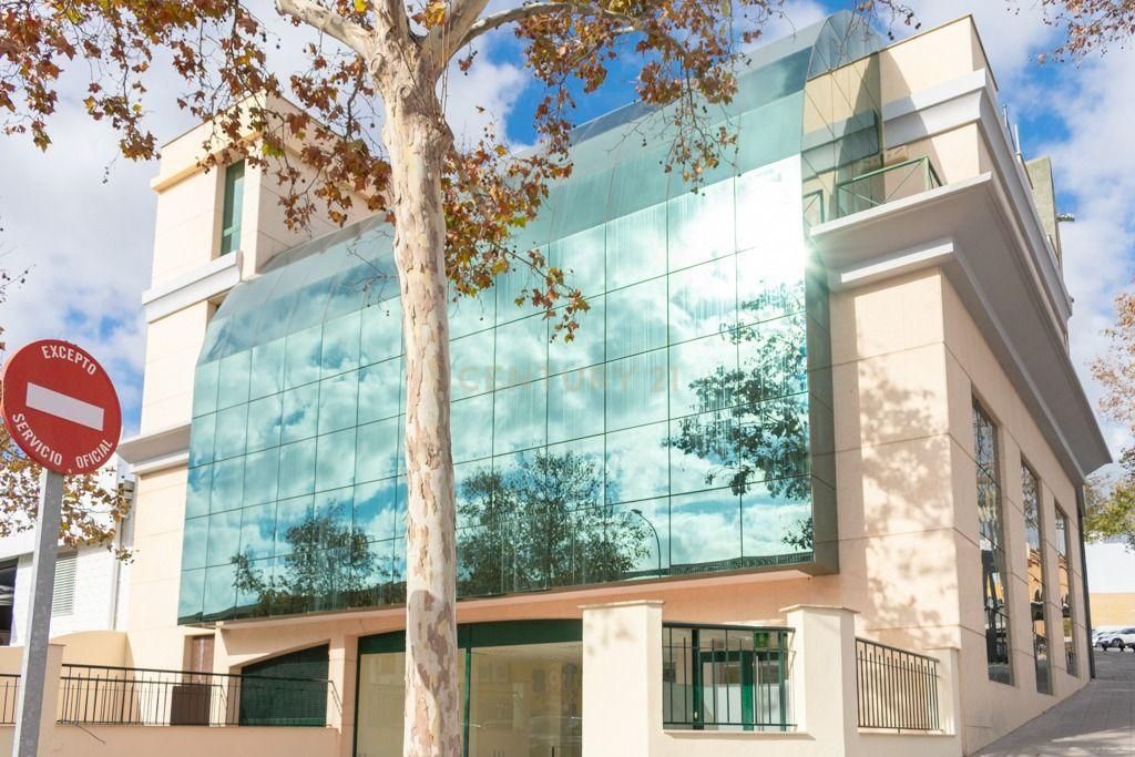 Exterior view of Industrial buildings to rent in Benalmádena  with Alarm