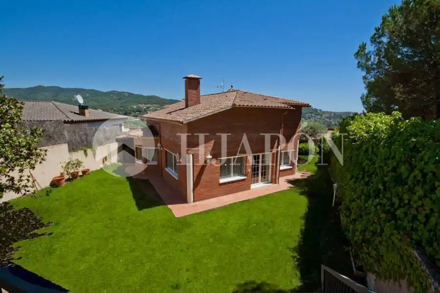 Jardín de Casa o chalet en venta en Argentona con Aire acondicionado, Calefacción y Jardín privado