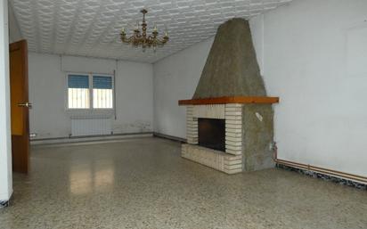 Living room of Country house for sale in Utebo  with Heating and Terrace