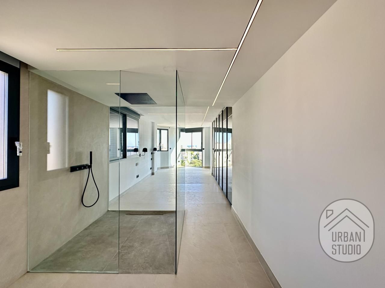 Baño de Ático en venta en Alicante / Alacant con Aire acondicionado y Terraza