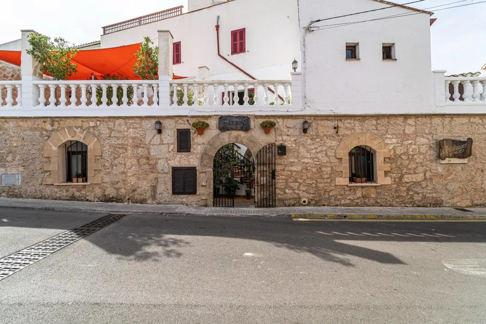 Vista exterior de Local en venta en Capdepera con Calefacción, Terraza y Amueblado