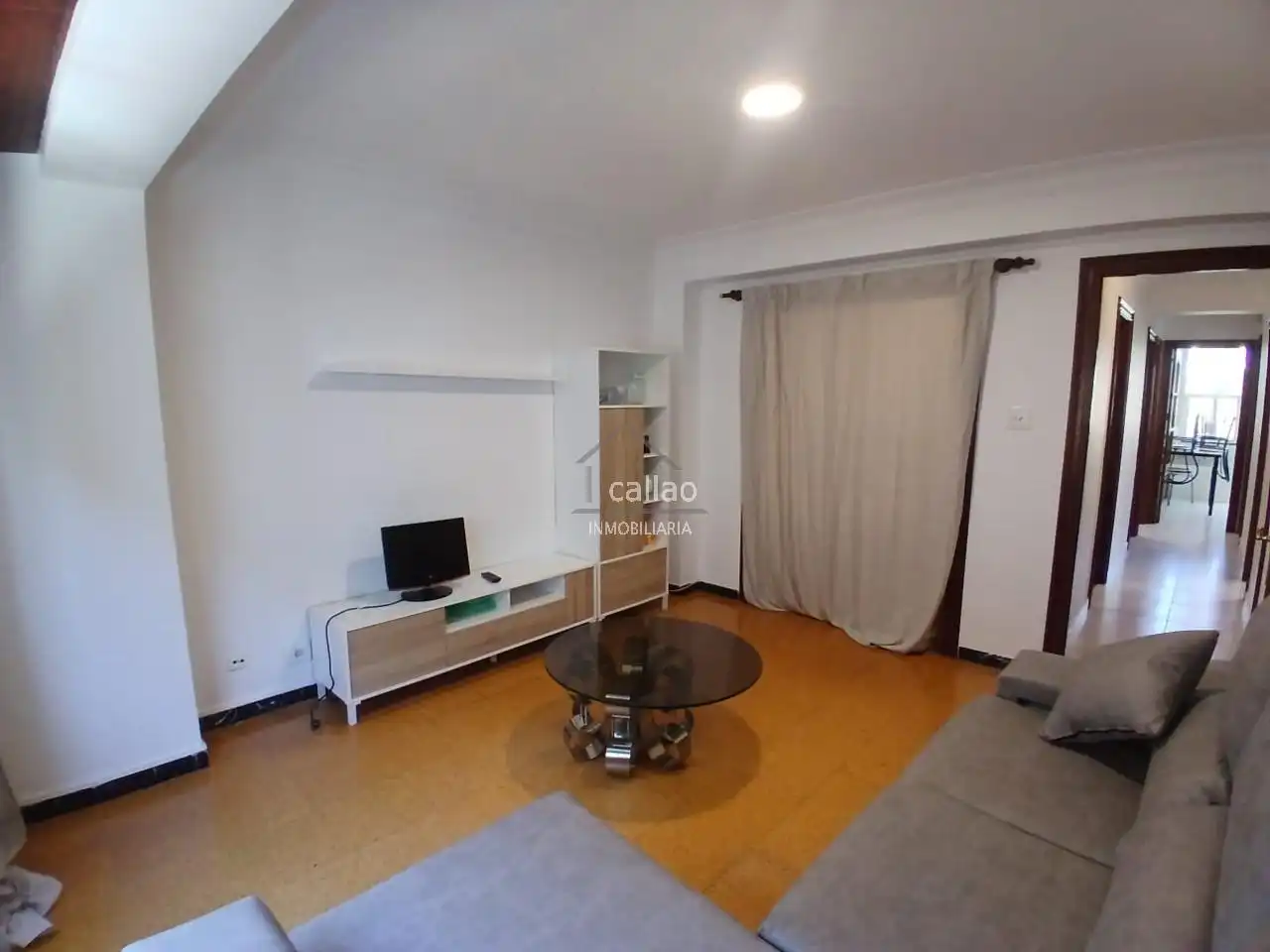 Sala d'estar de Pis de lloguer en Ferrol amb Moblat