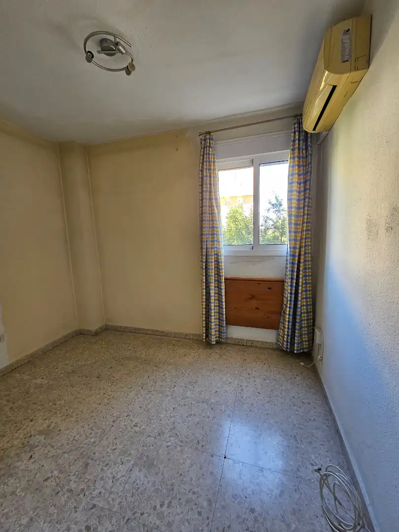 Bedroom of Flat for sale in Macarena