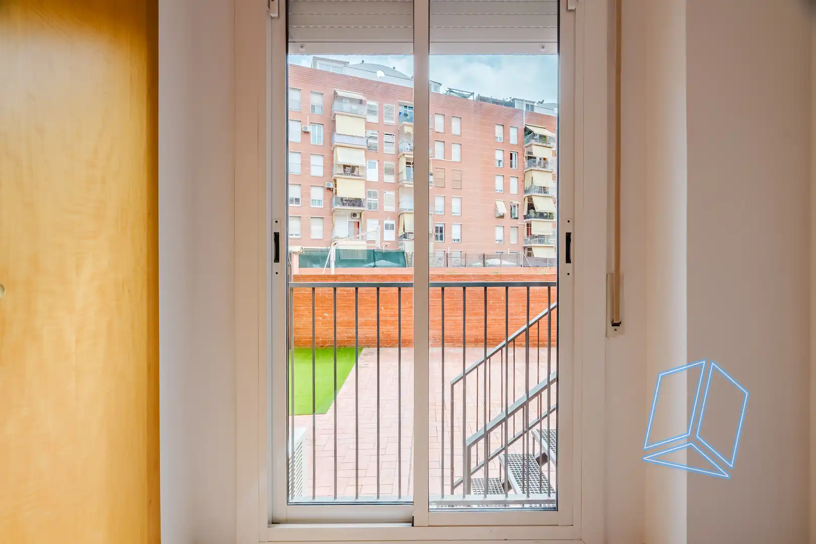 Terrassa de Pis en venda en Barcelona amb Calefacció, Terrassa i Traster