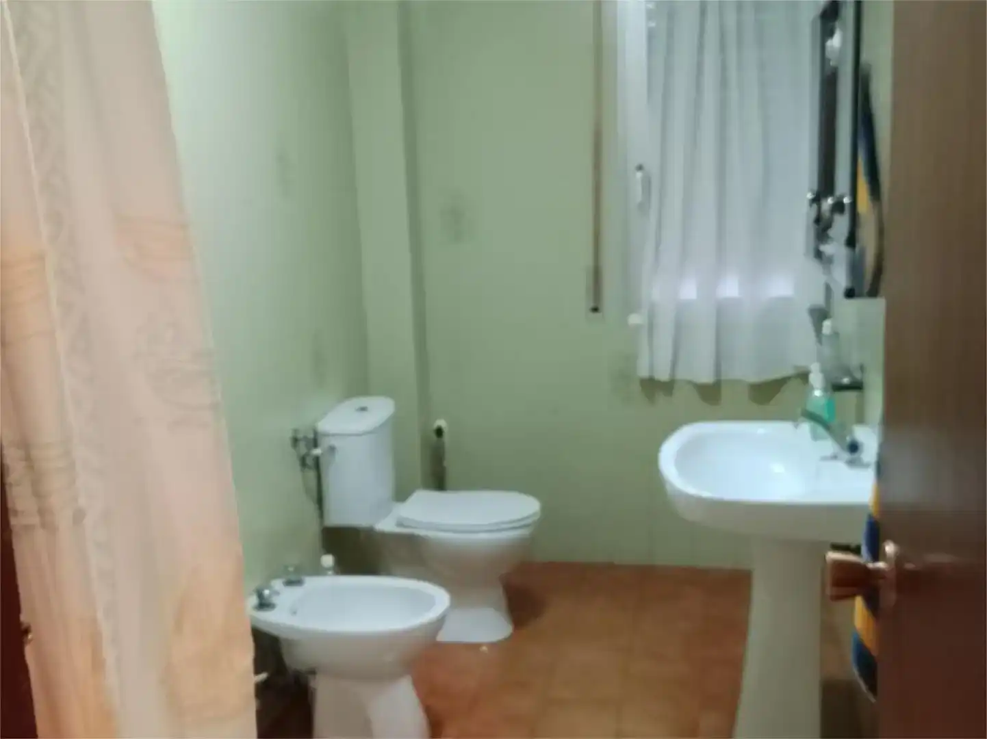 Bany de Pis en venda en Baños de Río Tobía amb Balcó