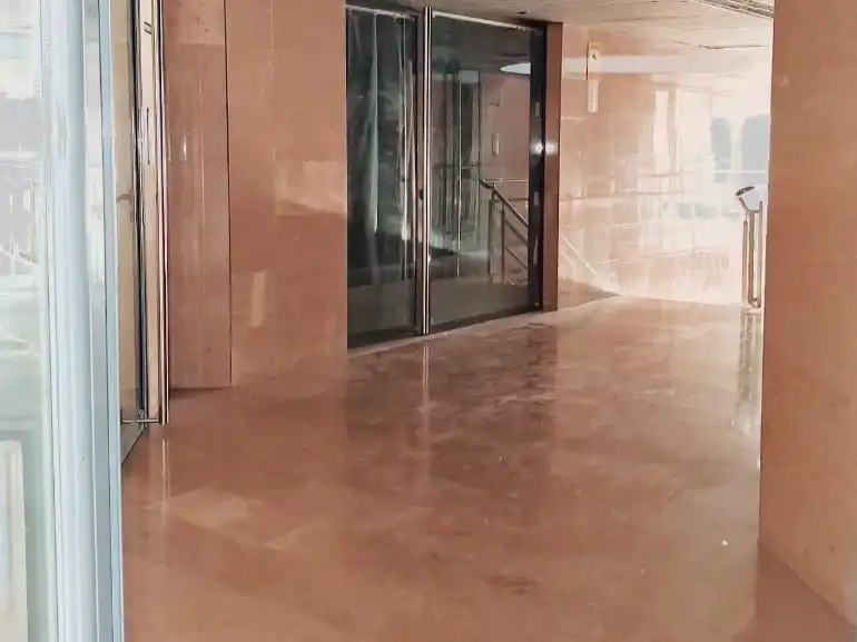 Commercial properties for rent in Alcarràs, Lleida