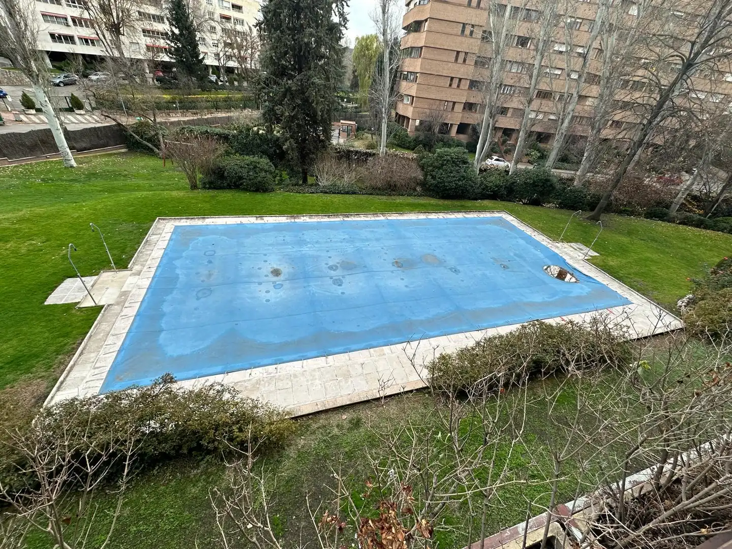 Swimming pool of Flat for sale in Madrid  with Parquet flooring, Terrace and Storage room