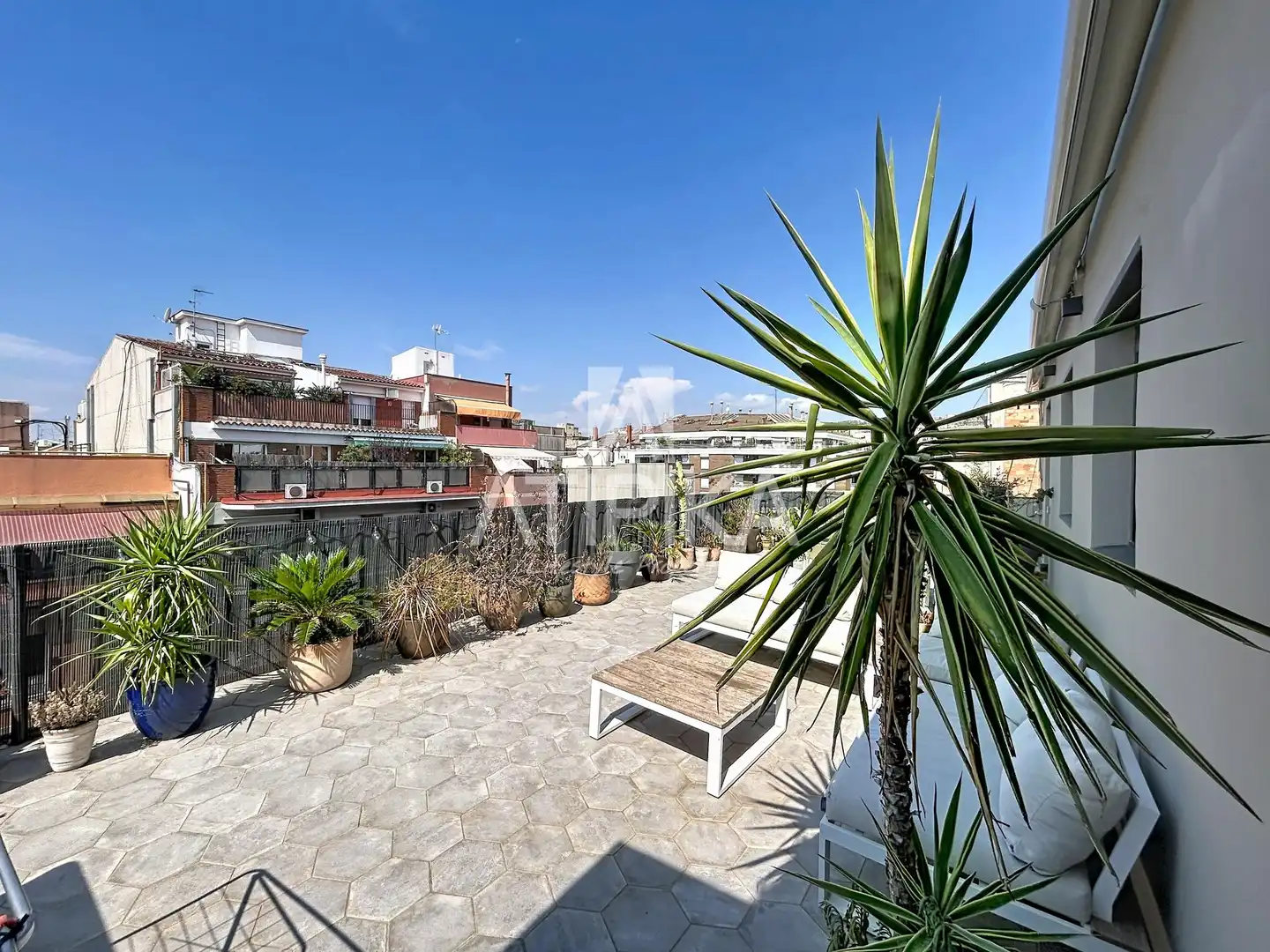Terrasse von Dachboden zur Miete in Barcelona mit Klimaanlage, Heizung und Parkett