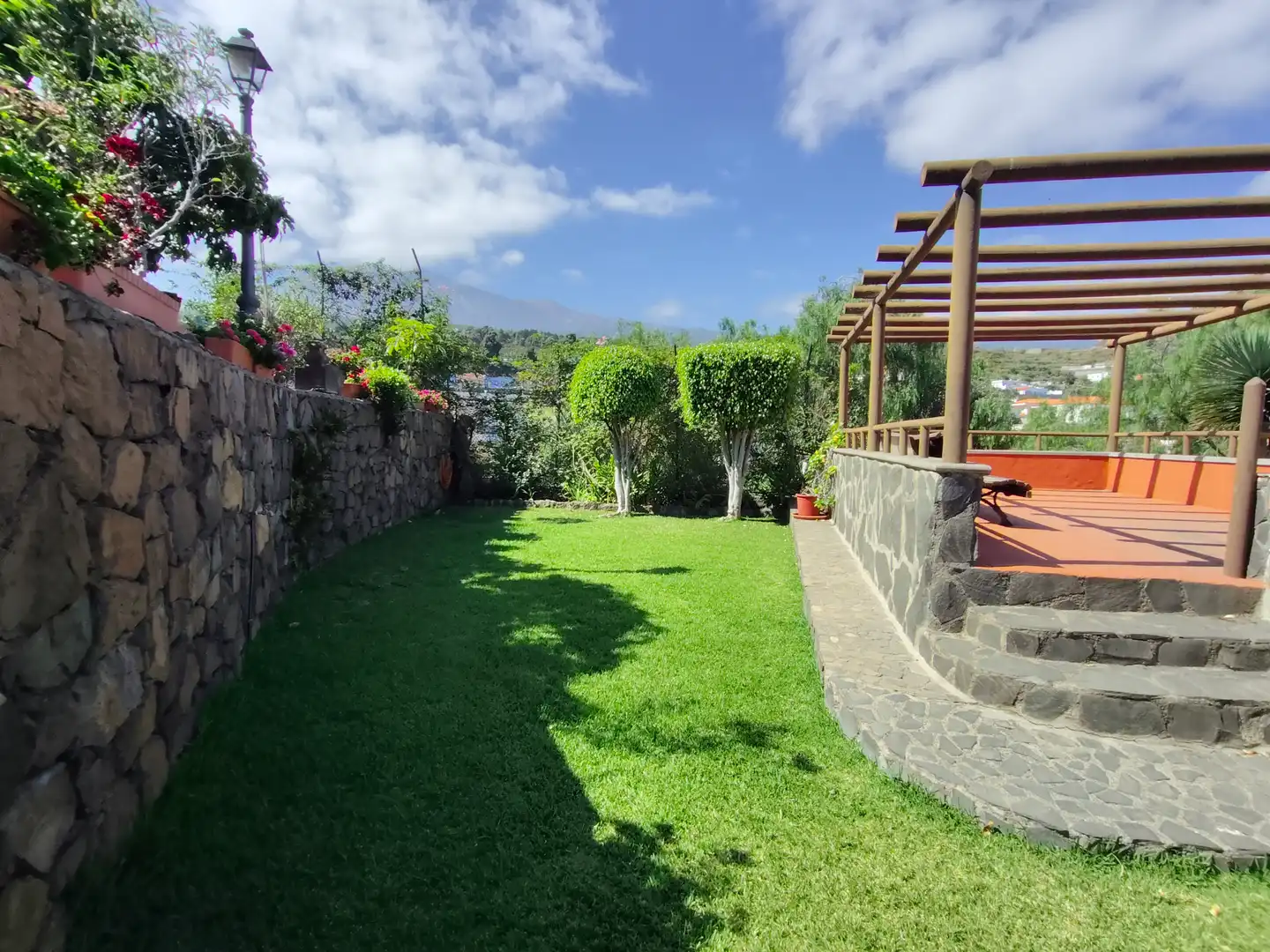 Jardí de Casa o xalet en venda en Icod de los Vinos amb Jardí privat, Terrassa i Traster