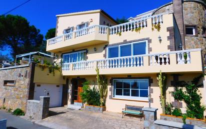 Vista exterior de Casa o xalet en venda en Roses amb Aire condicionat, Jardí privat i Terrassa