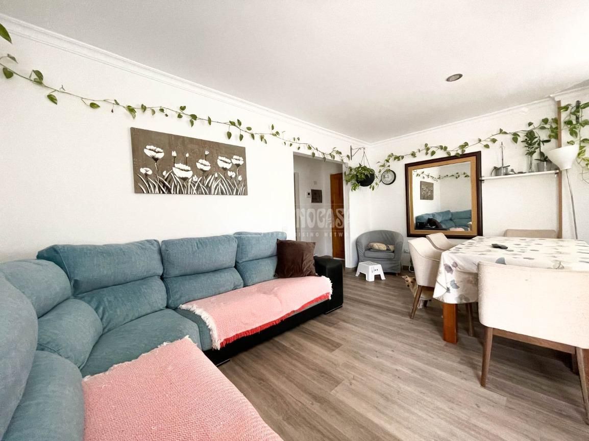 Sala d'estar de Pis en venda en Santa Lucía de Tirajana amb Aire condicionat i Terrassa
