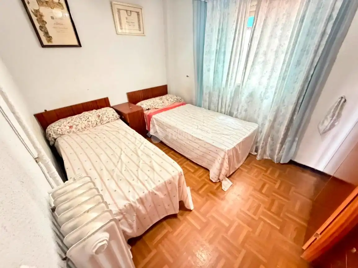 Habitación de Piso en venta en Pinto con Calefacción