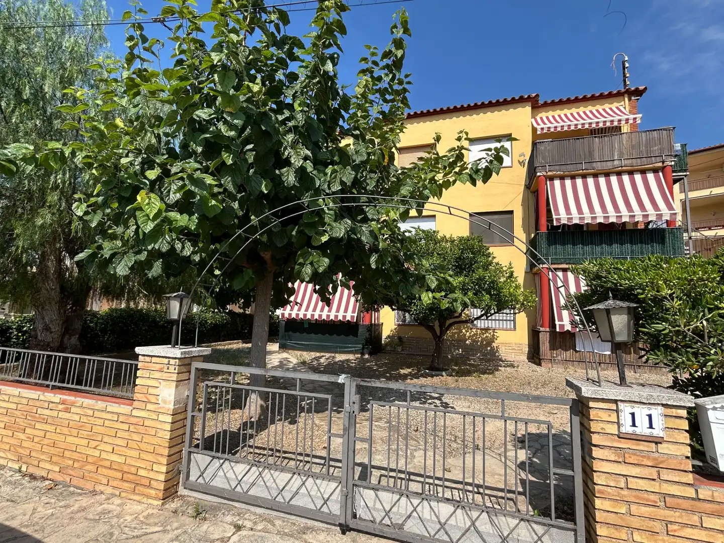Vista exterior de Apartamento en venta en Creixell con Terraza, Trastero y Amueblado