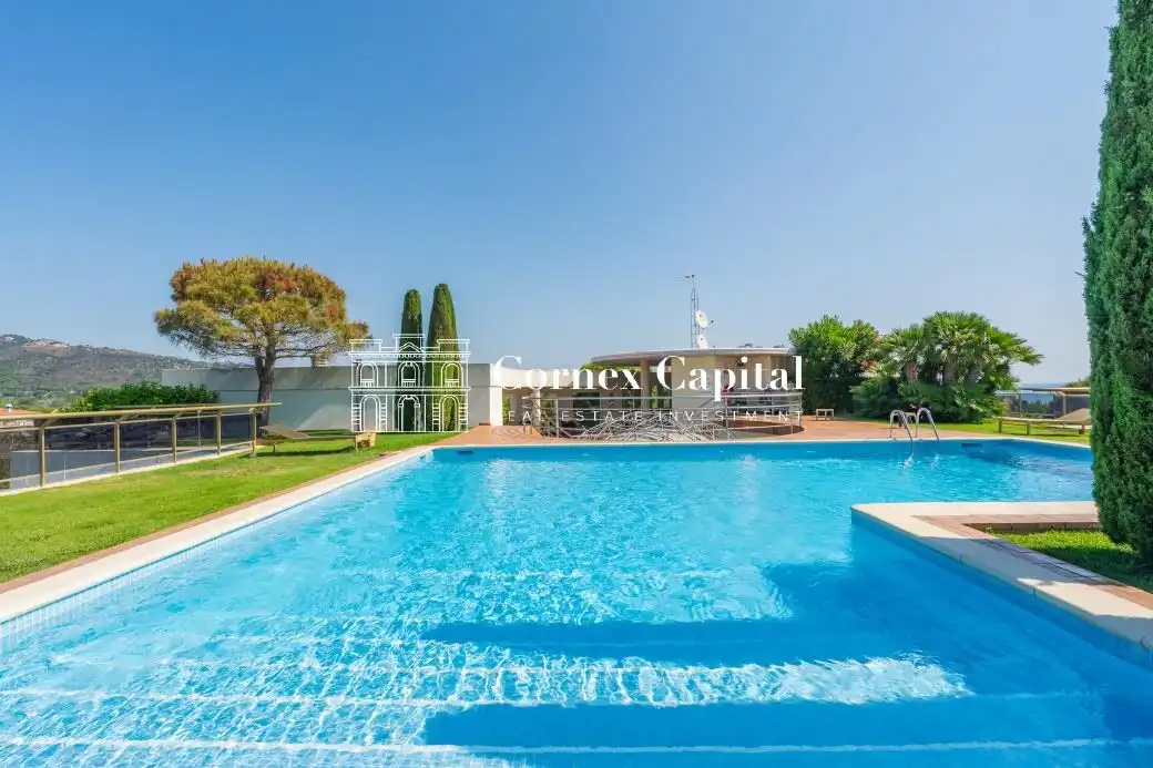 Swimming pool of Flat for sale in Castell d'Aro, Platja d'Aro i s'Agaró  with Air Conditioner, Heating and Private garden