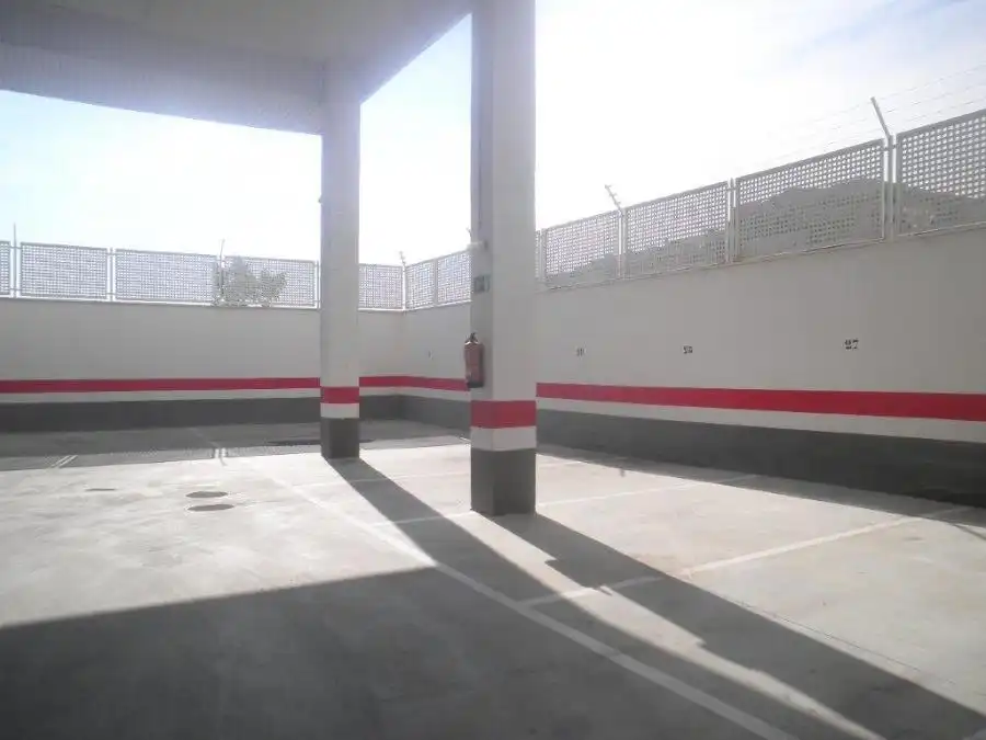 Garaje en venta en C/ Orson Wells, El Tejar - Hacienda Bizcochero