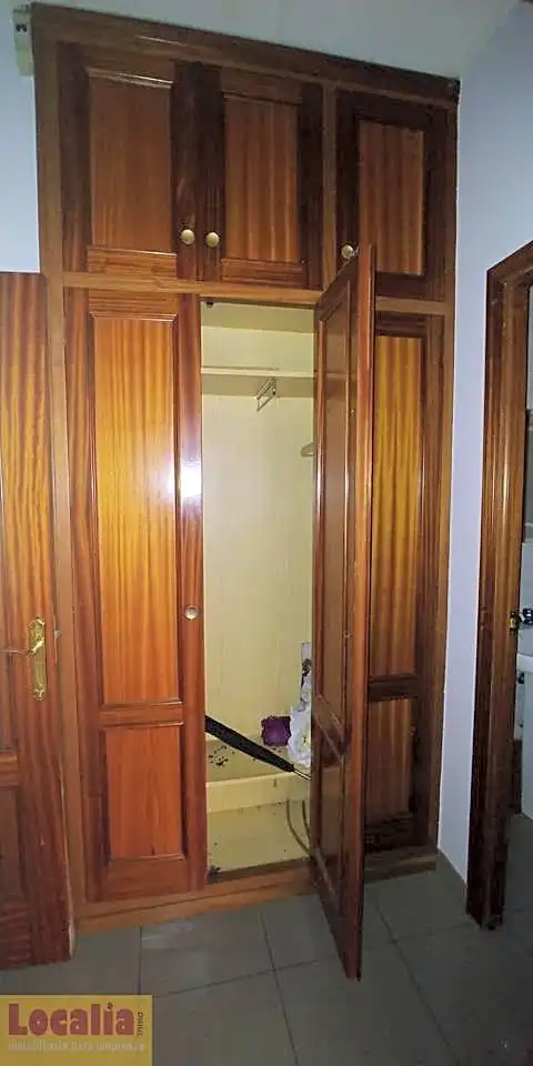 Habitación de Local de alquiler en Torrelavega  con Aire acondicionado