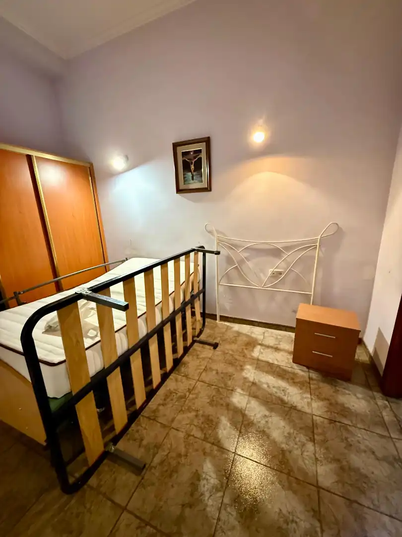 Habitación de Casa adosada en venta en Picassent con Calefacción, Terraza y Amueblado