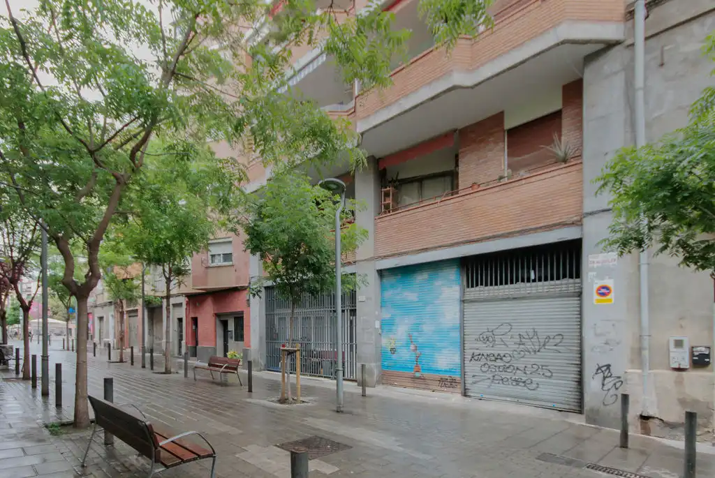 Vista exterior de Pis en venda en L'Hospitalet de Llobregat