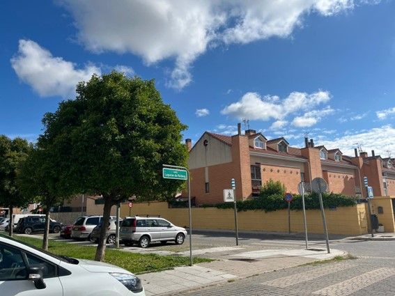 Exterior view of Single-family semi-detached for sale in Parla  with Terrace