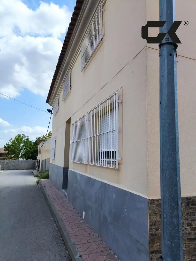 Außenansicht von Haus oder Chalet zum Verkauf in Lorca mit Heizung und Abstellraum