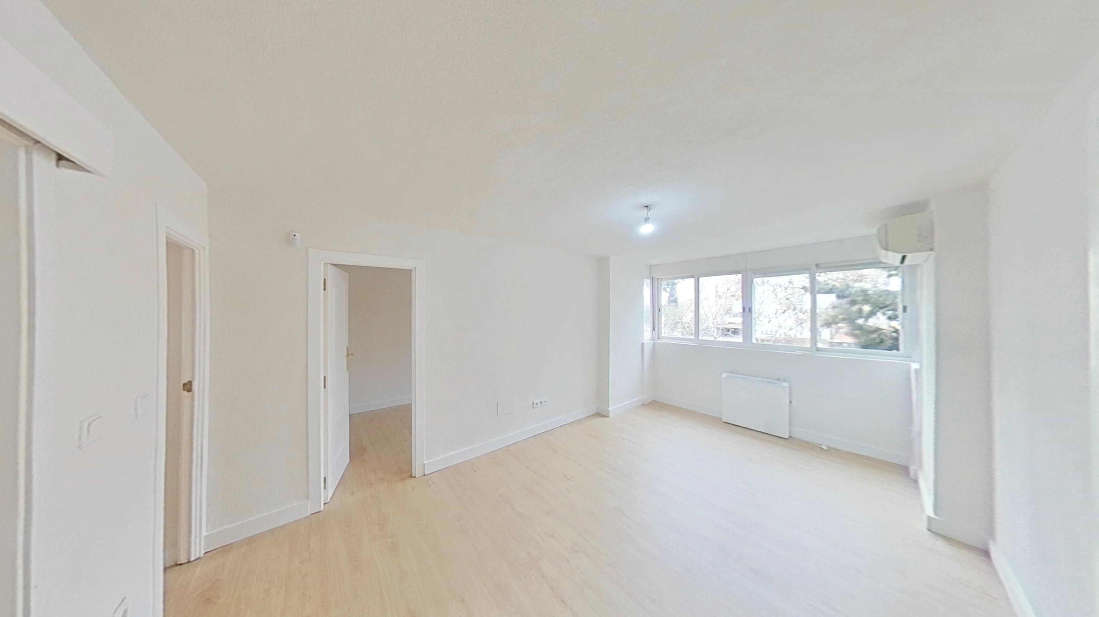Habitación de Piso de alquiler en  Madrid Capital con Aire acondicionado, Calefacción y Horno