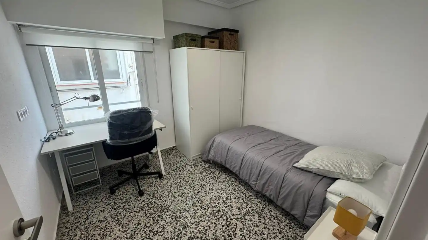 Habitación en Mestre Marçal, Torrefiel