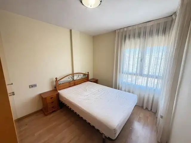 Habitación de Apartamento de alquiler en Murcia con Aire acondicionado, Calefacción y Parquet