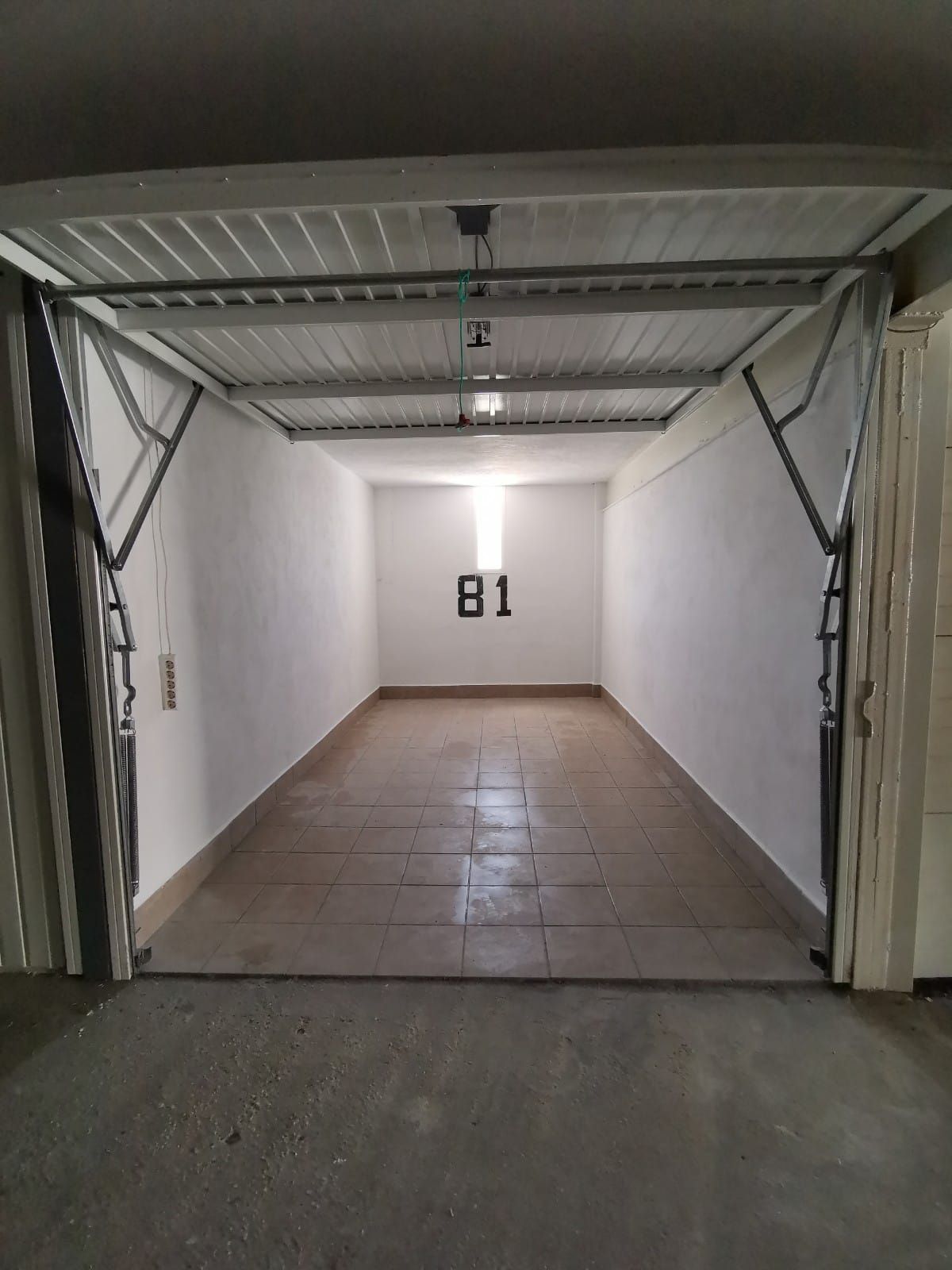 Garage to rent in Torrox